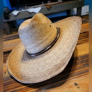 Cavenders Palm leaf hat 6 3/4
